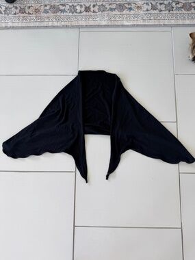 (NWOT) WOMEN'S ROBIN PICCONE BLACK SCARF, 92% MODAL & 8% SPANDEX